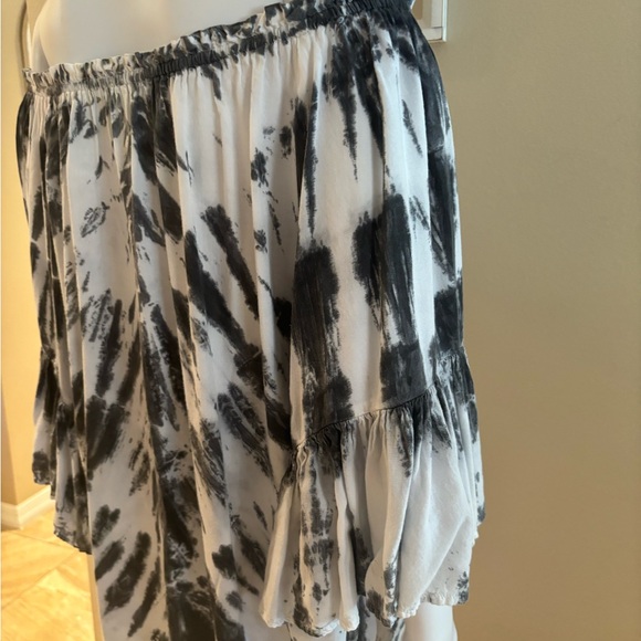 Elan black and white tie-dyed off shoulder top S - Picture 4 of 7